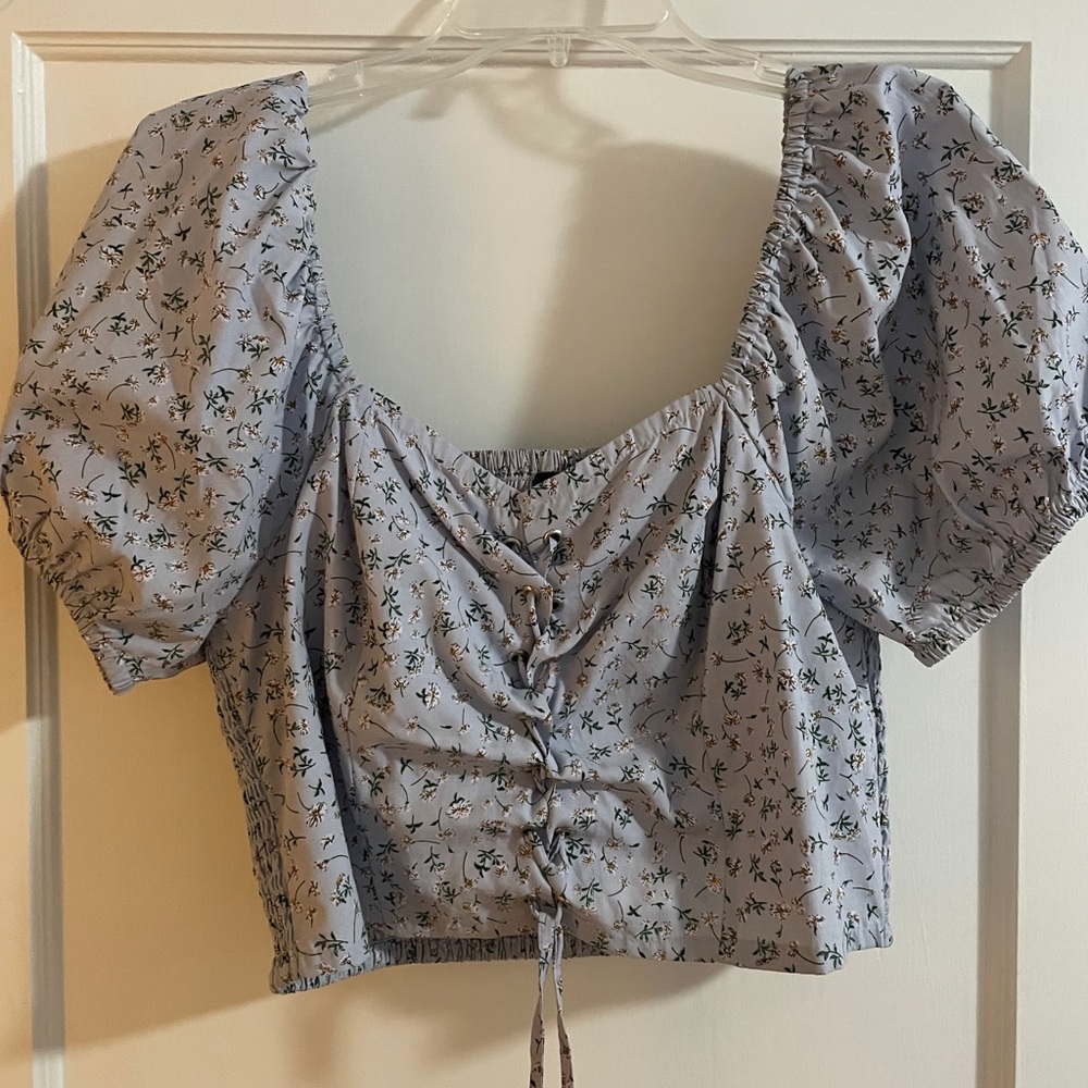 Rue 21 NWT tie up crop top floral blues large corset puffed sleeves cottagecore